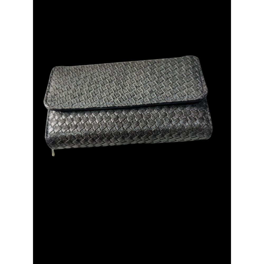 Woman's billfold with check, change and card holders